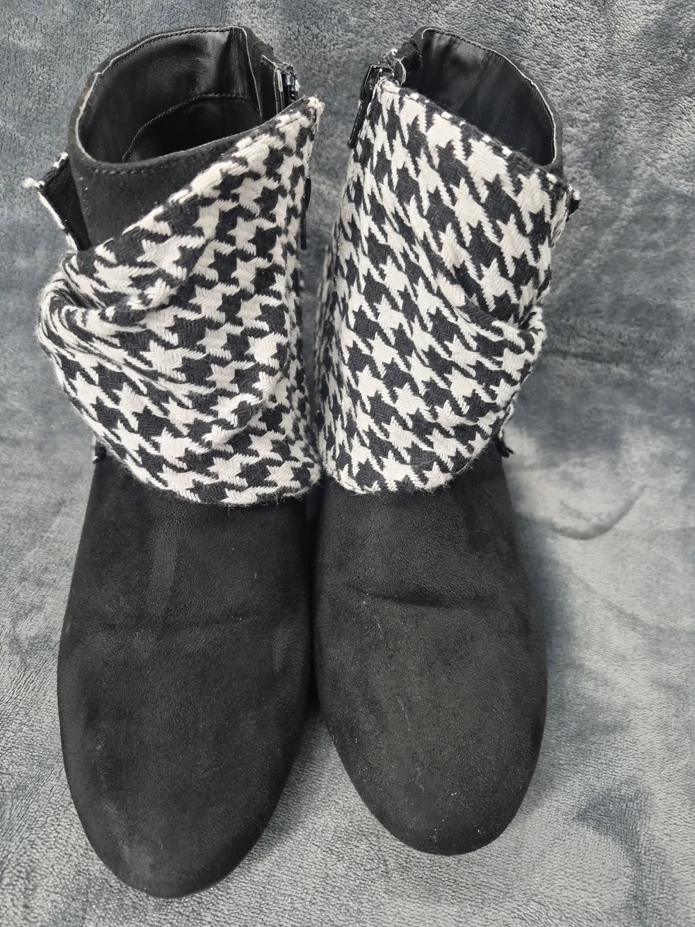 Comfortwiew Inez Bootie Short Ankle Winter Suede Shoes White& Black Size 11